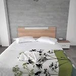 Casa Kim Πανσιόν 4*
